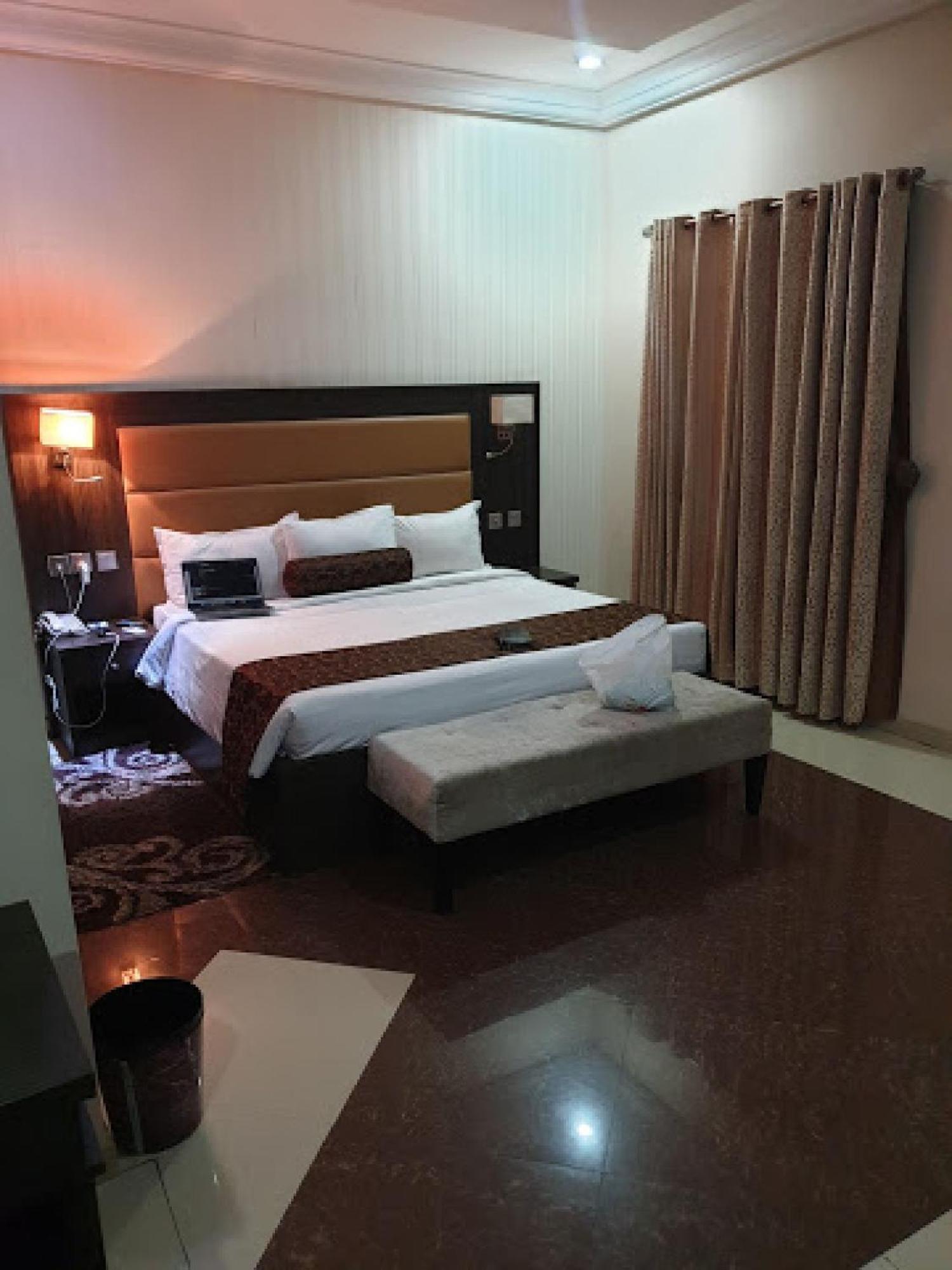 Room In Lodge - Nippon Grand Hotels Jabi Екстериор снимка