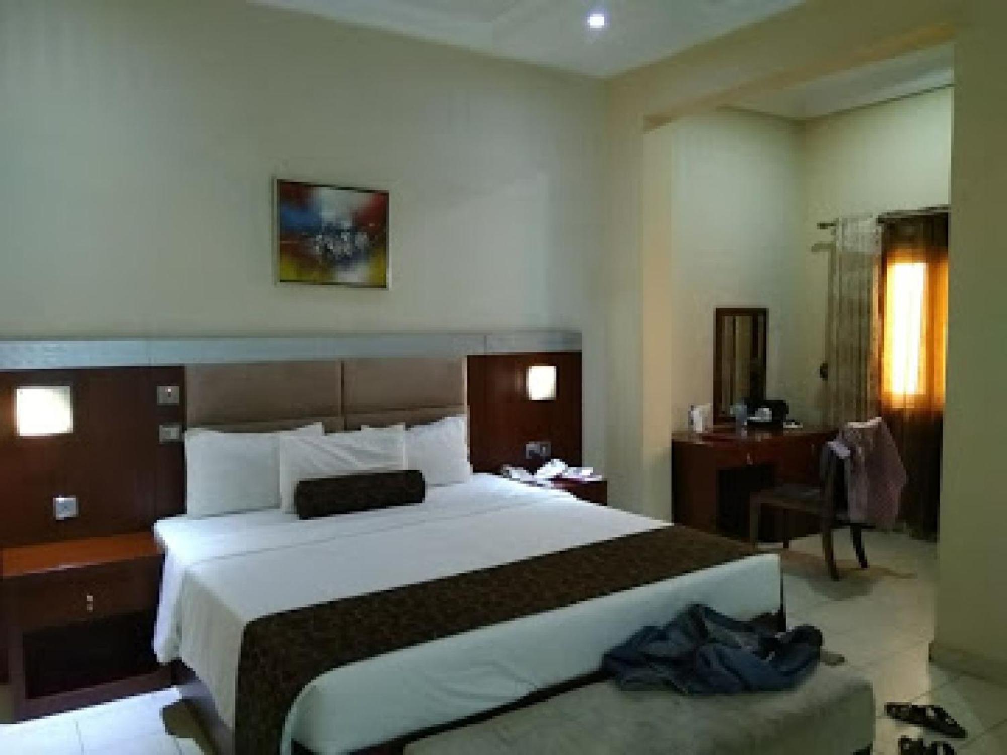 Room In Lodge - Nippon Grand Hotels Jabi Екстериор снимка
